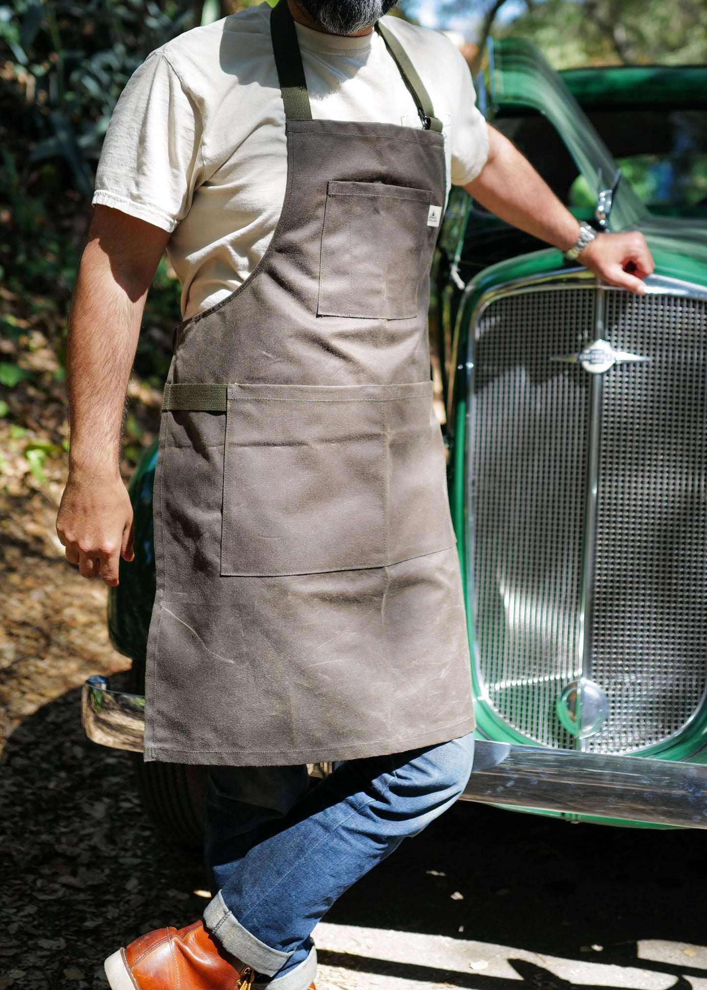 Buckhorn Apron in brown waxed canvas with adjustable D-ring straps