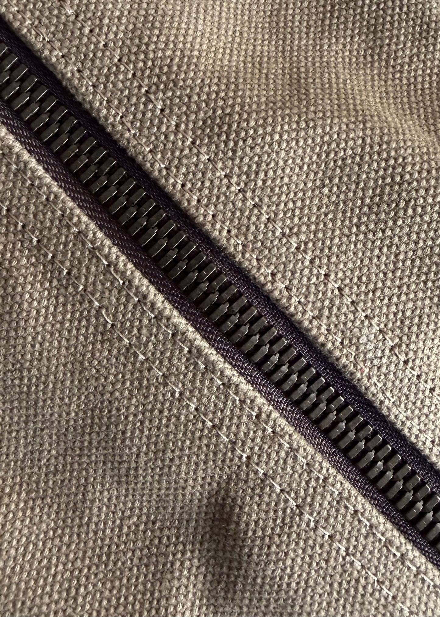 The Vasquez in Tan Canvas
