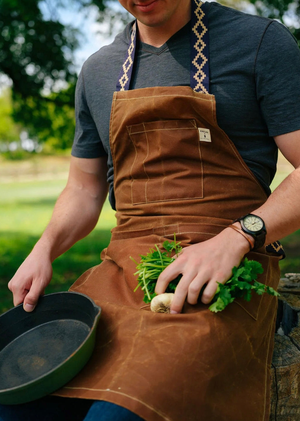 The Buckhorn Apron Chilao x La Matera collaboration with adjustable corbina straps