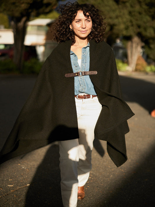 Pine Mountain Poncho (Dark Olive)