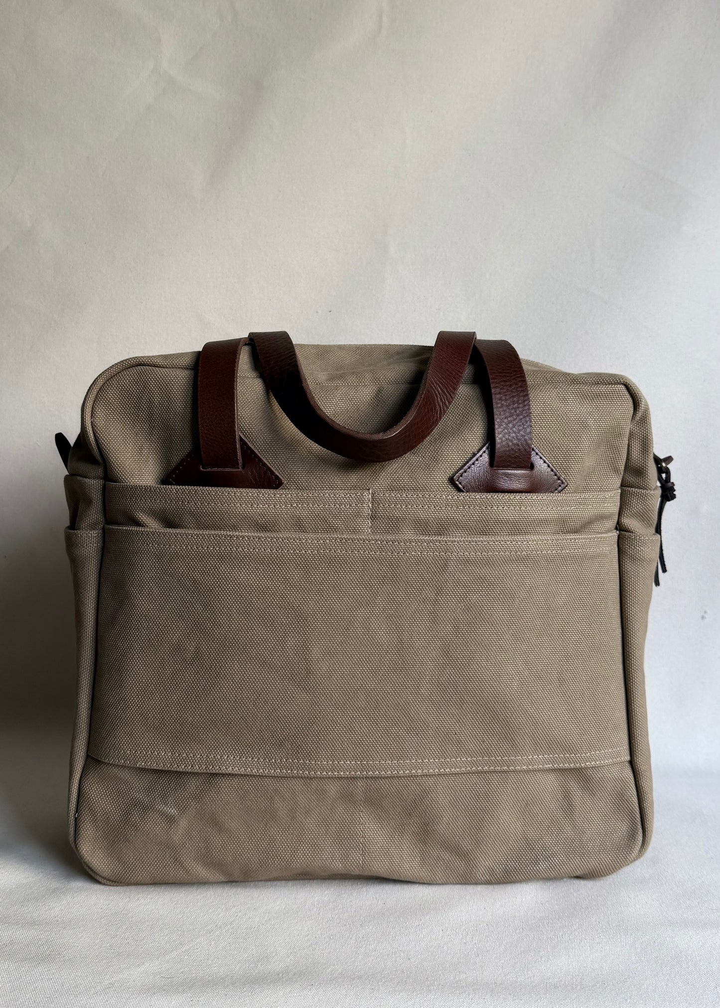The Vasquez in Tan Canvas