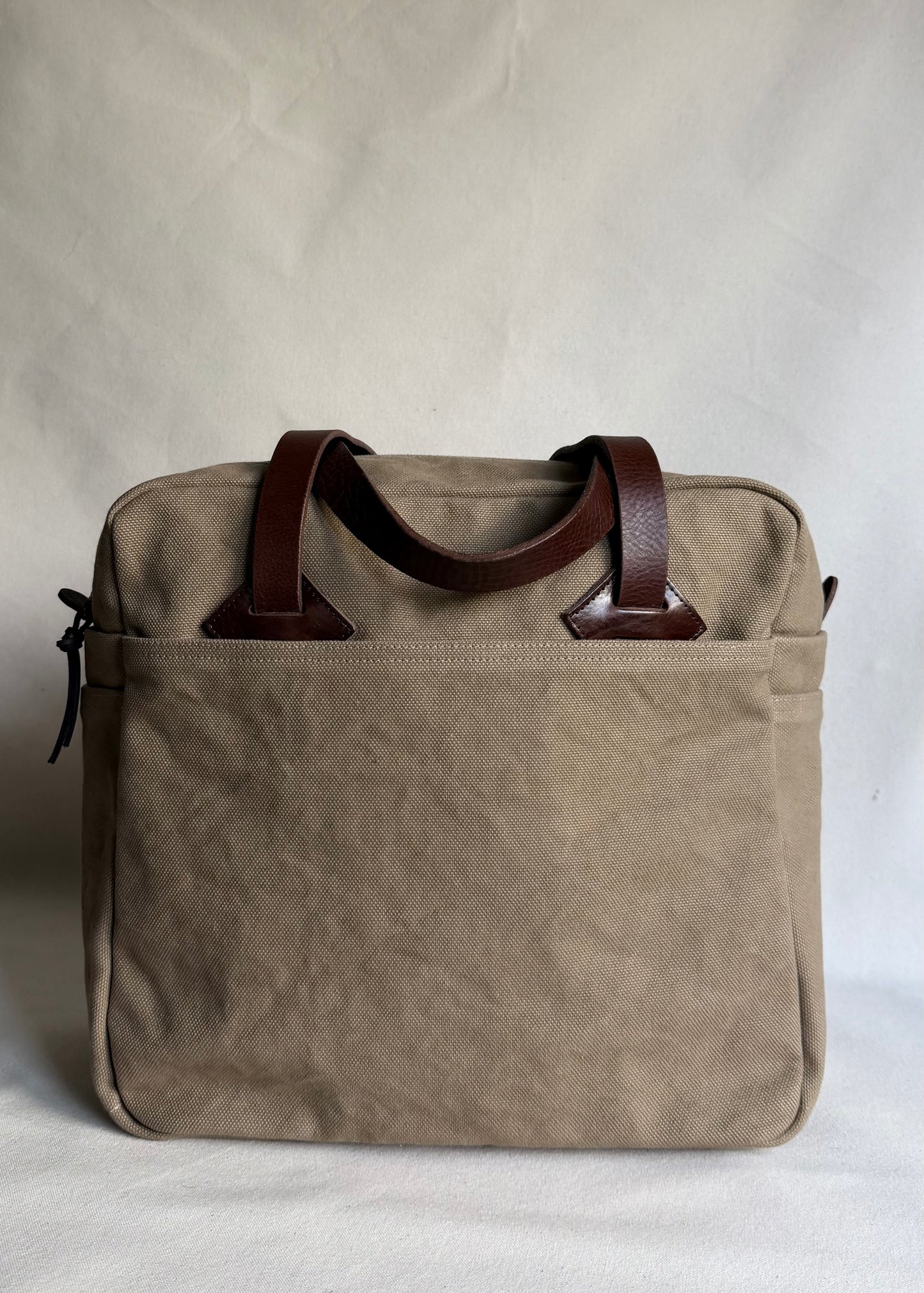 The Vasquez in Tan Canvas
